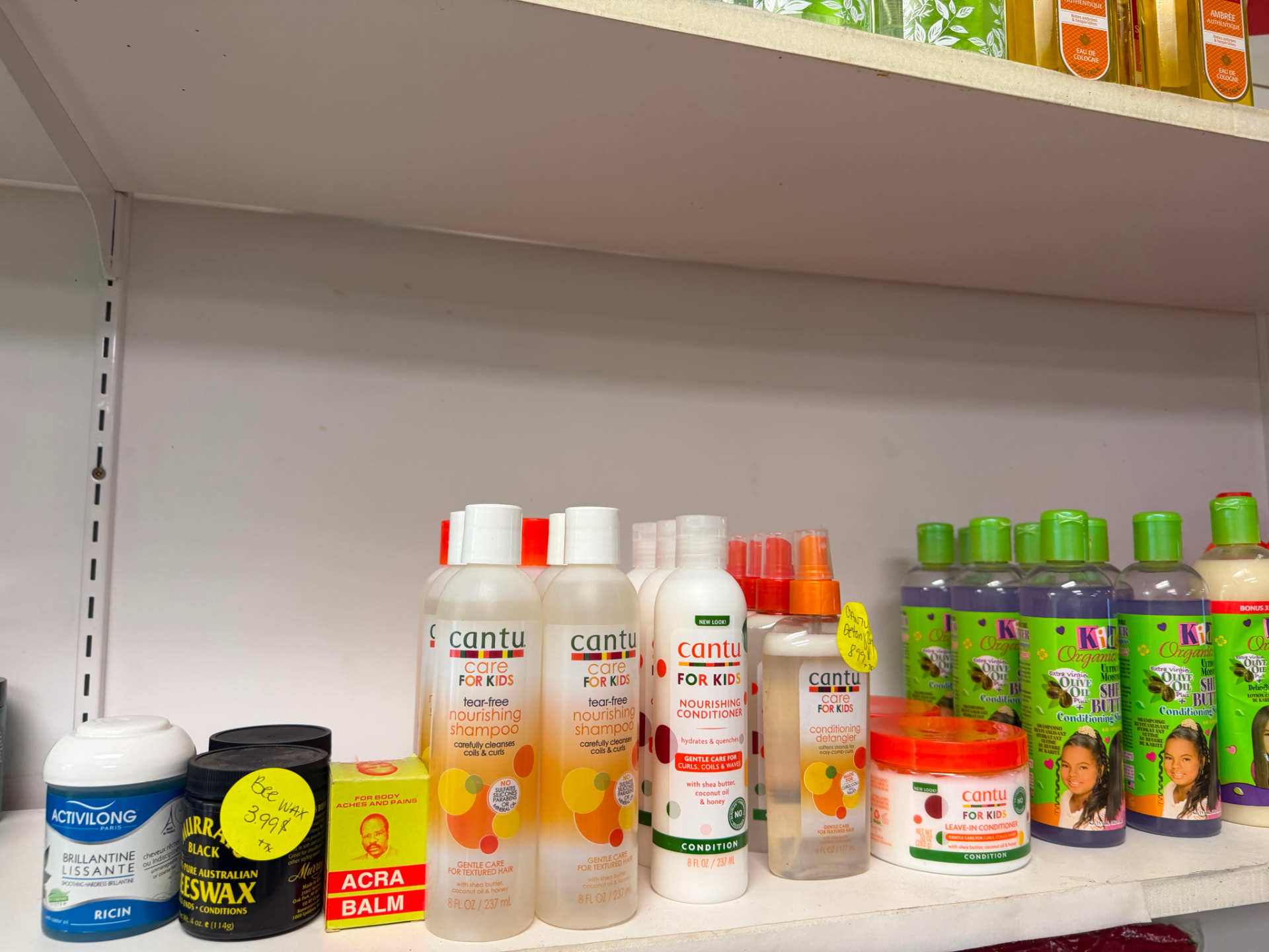 Activateurs de boucles et crèmes coiffantes
